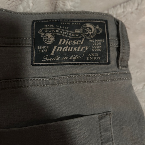 Designer Diesel men’s grey jeans, size 36, slightly worn! - Picture 1 of 8